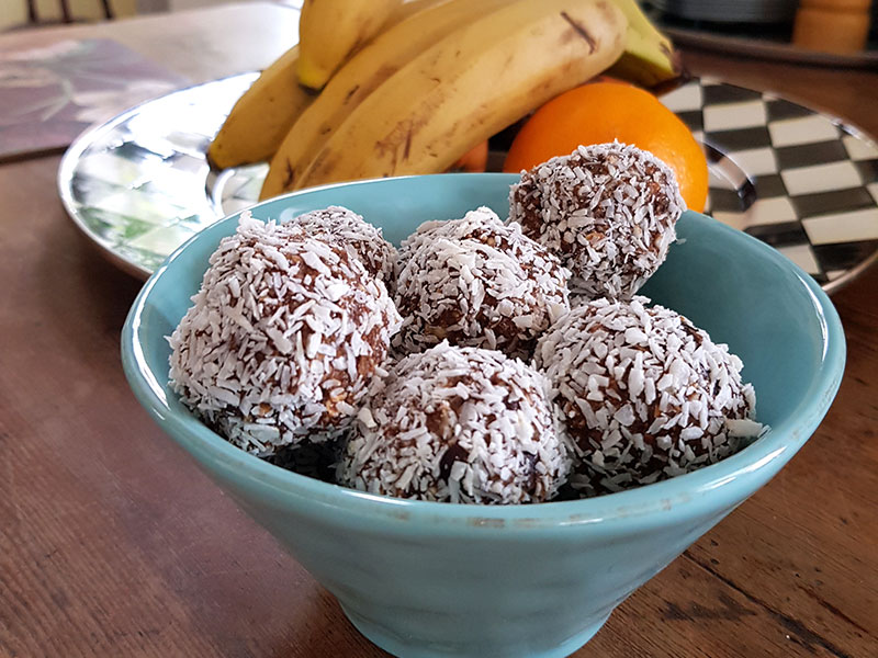 Dadelbollar med kokos